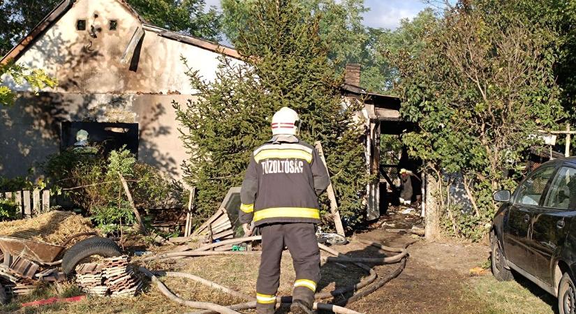 Két család is tűzben vesztette el az otthonát, hastífuszt diagnosztizáltak egy kamasznál