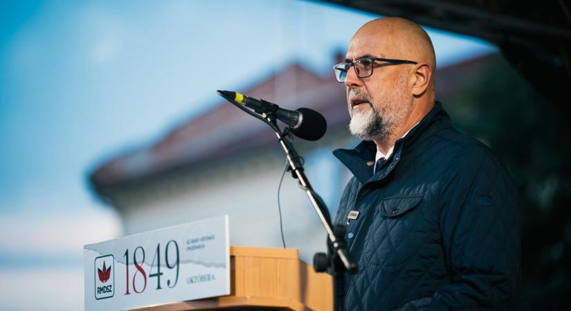 Kelemen Hunor Aradon: „a félelemre épített elrettentésből egy nemzet máig ható bátorsága született”