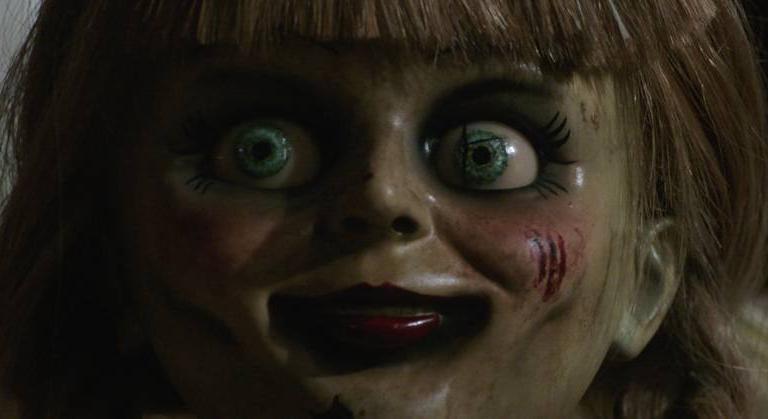 Annabelle 3: A démoni baba mellékszereplővé válik a saját filmjében (kritika)