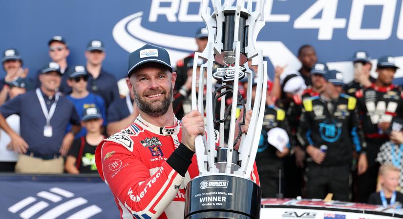 42 éve nem alázta le senki úgy a NASCAR Cup mezőnyét, mint idén Shane van Gisbergen