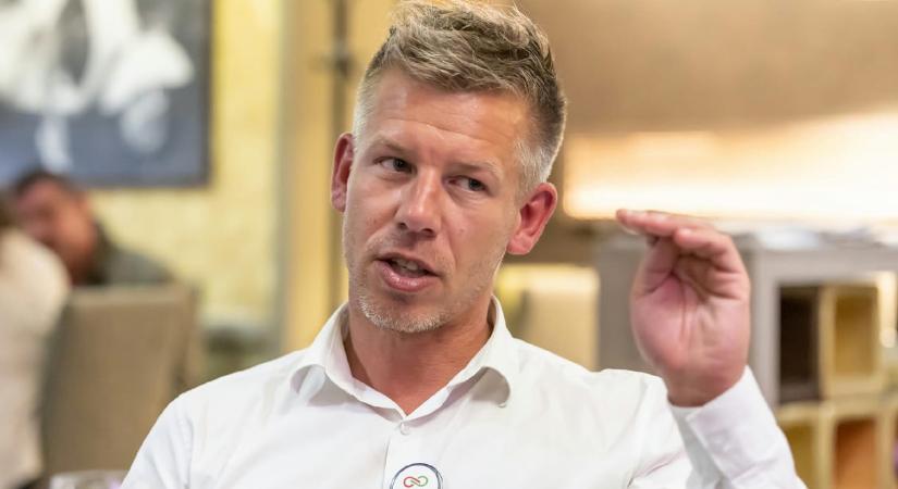 Alaposan feladja a leckét a független sajtónak Magyar Péter