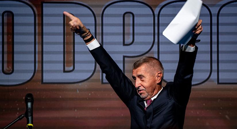 Az „Orbán-modellt” erősíti Babis visszatérése