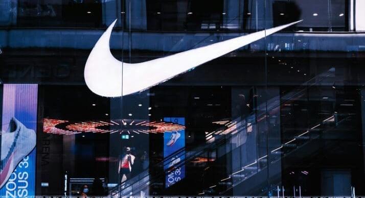 Meglepő stratégiai lépés –A Nike áremeléssel akarják megmenteni a gyengélkedő márkát