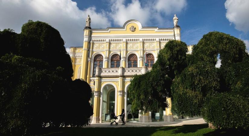 Ünnepel Debrecen, 160 éves lett a Csokonai Színház – fotókkal