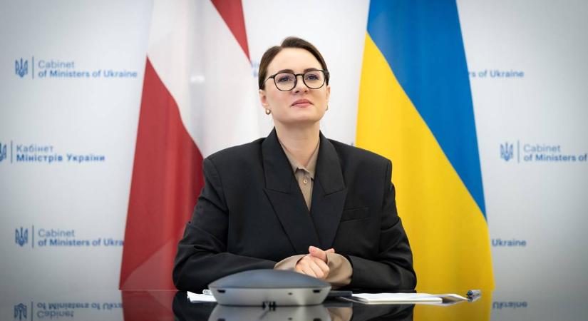 Az ukrán kormány több mint 325 milliárd hrivnyával megemelte a védelmi kiadásokat