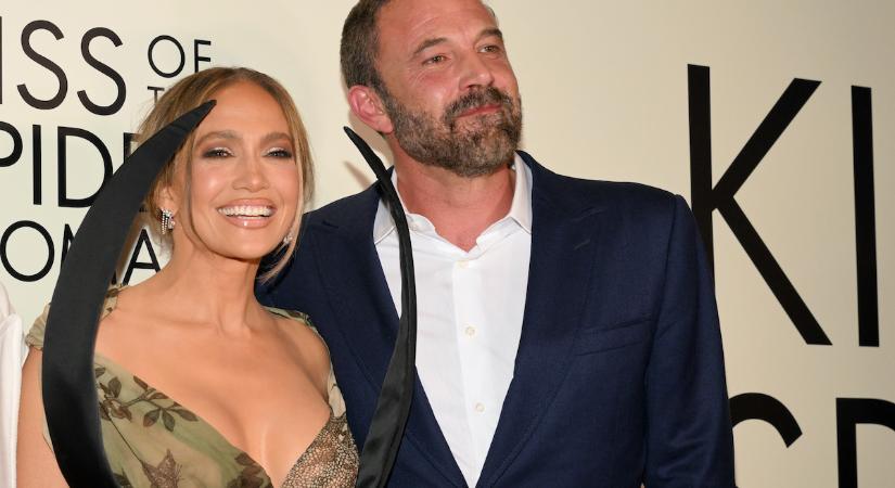 Jennifer Lopez és Ben Affleck újra együtt a vörös szőnyegen! Alig bírták levenni egymásról a kezüket