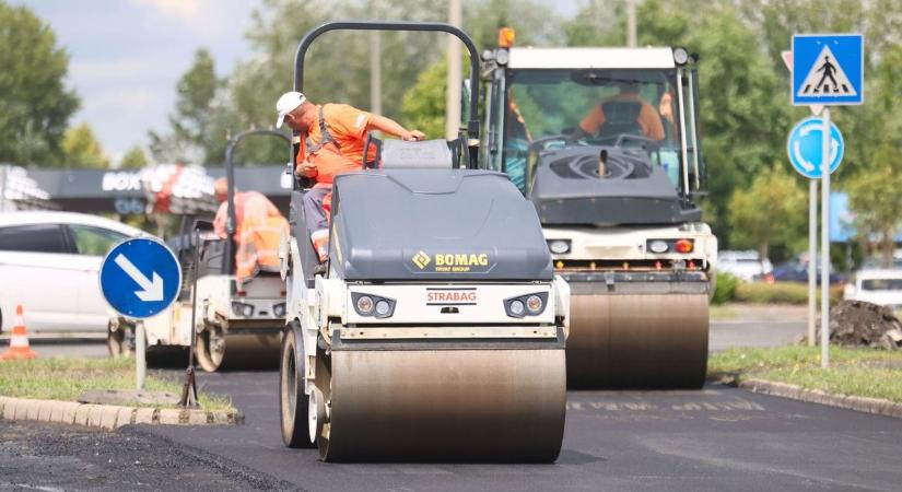 Félmilliárdos útfelújítási program indult, ezeken a nyíregyházi útszakaszokon kérik a közlekedők türelmét!
