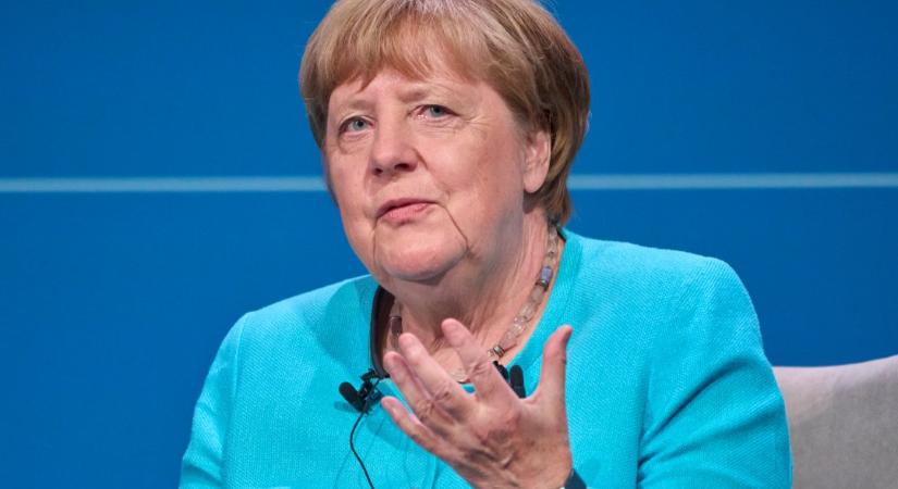 Kitört a botrány Merkel magyarországi interjúja miatt, mert Lengyelországot is „felelőssé tette” az orosz-ukrán háborúért