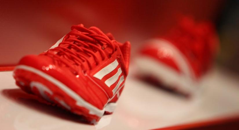 A Tisza cipő gyártását is segítő Adidas óriásit háborúzott a Pumával
