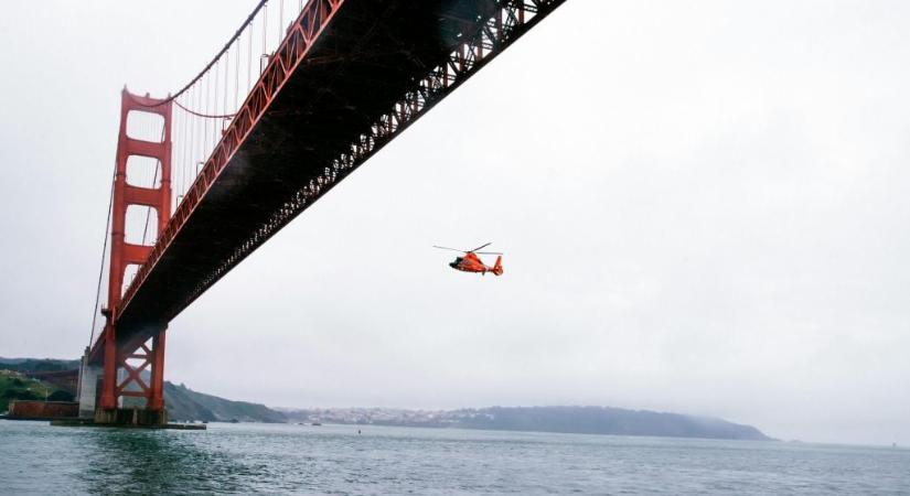 Borzalmas tragédia történt: autópályára zuhant egy mentőhelikopter, 3 ember súlyosan megsérült