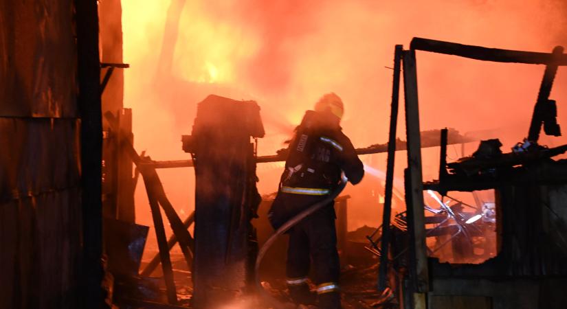Brutális számok: idén közel 20 emberrel többen haltak meg tűzben, és 130-al több épület gyulladt ki, mint tavaly