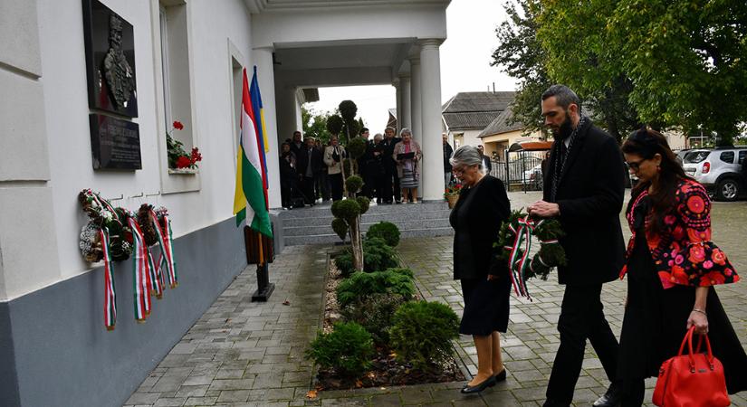 Az aradi vértanúkra emlékeztek Beregszászban