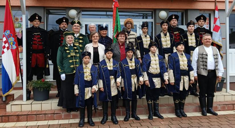 Különleges hagyományt ápol ez a zalai település - meghatottan figyelte a történéseket a több száz fős közönség