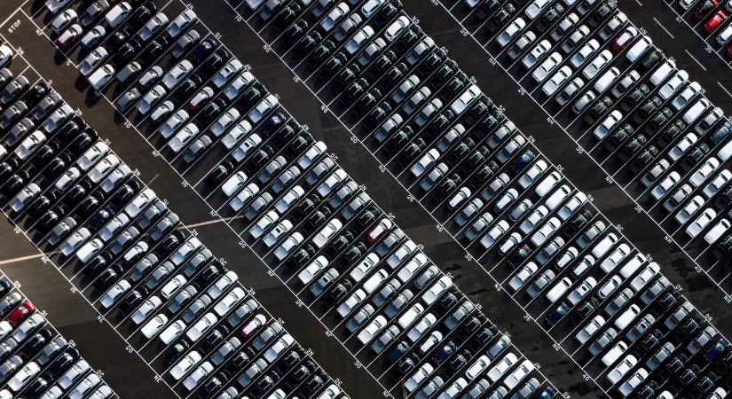 Az Egyesült Államok 25 százalékos vámmal sújtja az importált közepes és nehézgépjárműveket novembertől