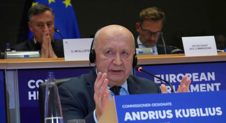 Az uniós biztos figyelmeztet: A Kremlben már egy NATO elleni támadásról tárgyalnak