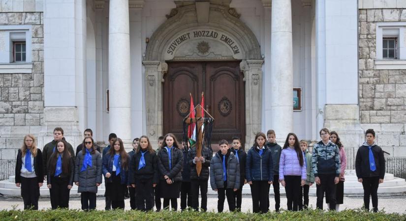 Az aradi vértanúkra emlékeztek Pápán