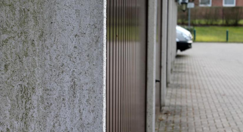 Több mint 8 milliót kérnek egy garázsért