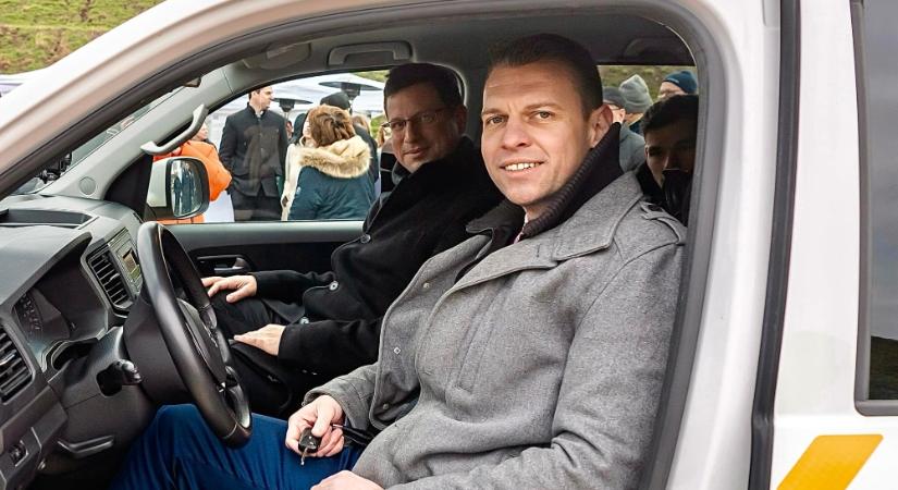 Menczer Tamás: marad Weber kezében a póráz, a nyakörv meg Péteren
