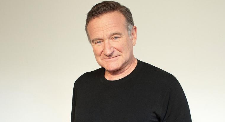 Robin Williams lányának elege van abból, hogy mesterséges intelligenciával gyalázzák az apja emlékét