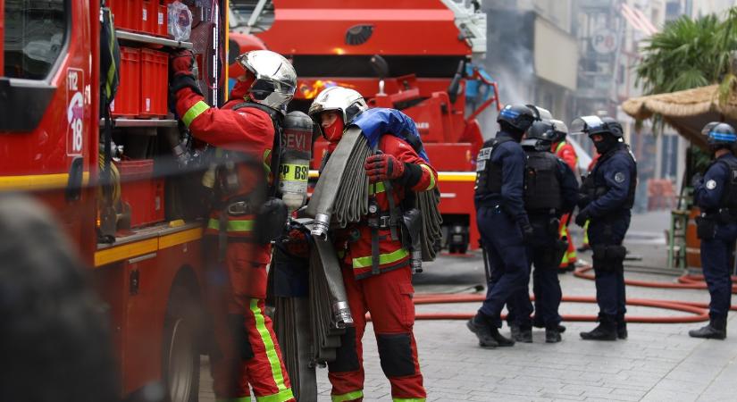 A francia miniszterelnök rezidenciája közelében hallatszottak robbanások Párizsban
