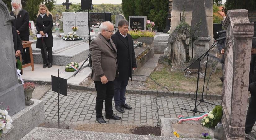A vértanúkra emlékeztek