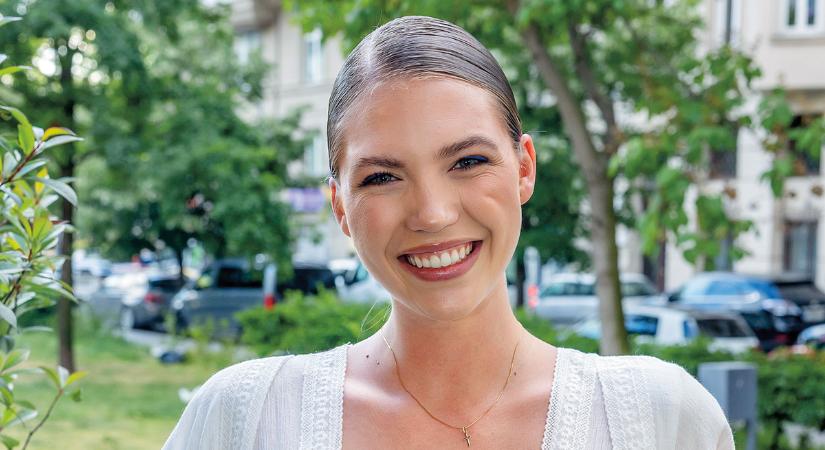 Mámorító látvány: bikinire vetkőzött Balogh Eleni