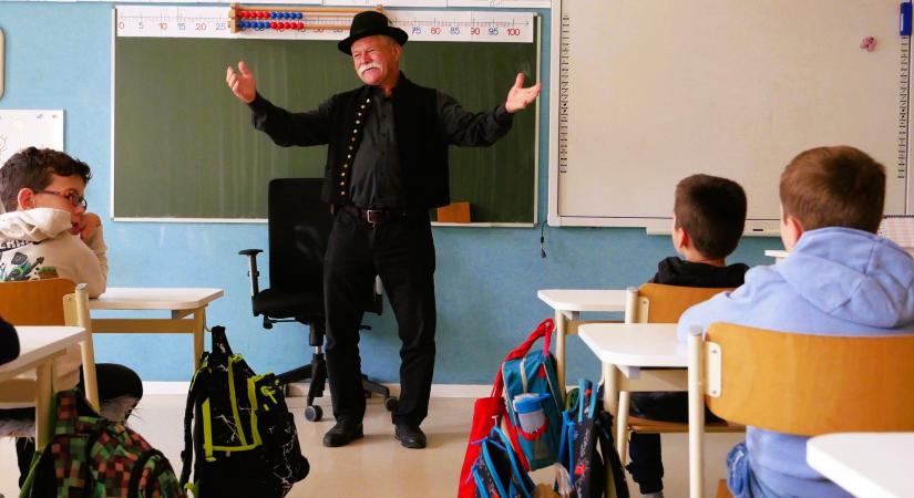 Mesevándorok és mese habbal