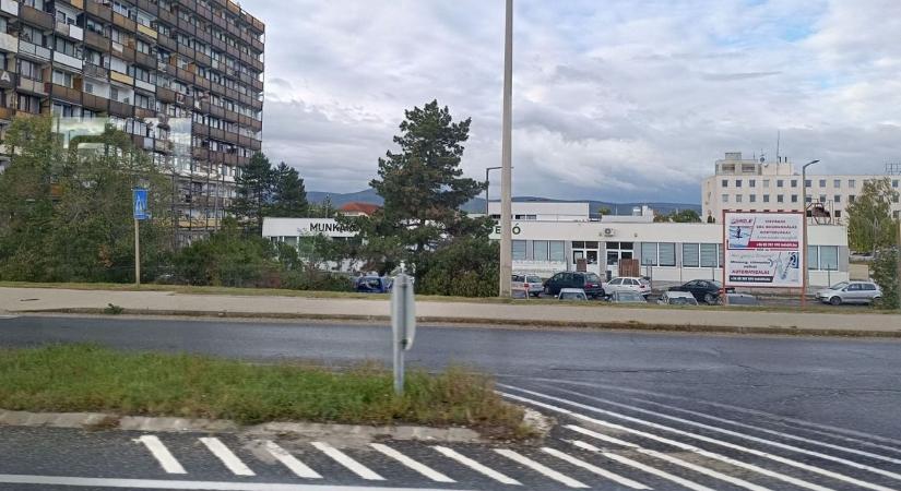 Öngyilkosságra készült egy férfi, aki a mélybe akarta vetni magát