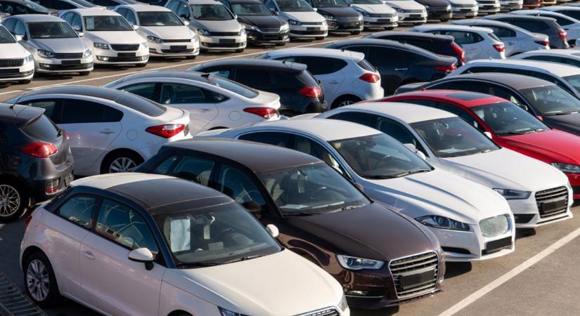 Piros Opel, fekete Mazda és Simsonok – körözés alatt állnak ezek a járművek Zalában