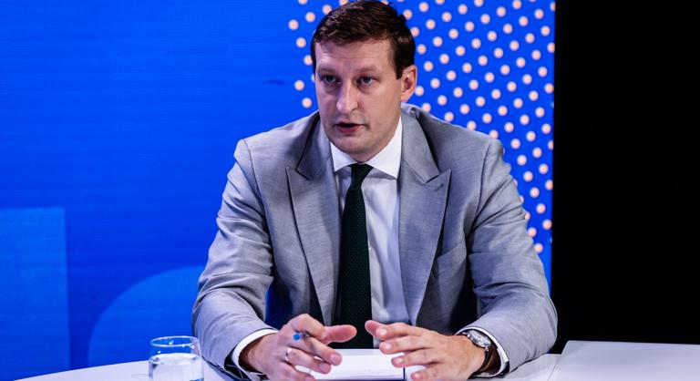 Egy hónap alatt 350 milliárd forint mozdult meg, felfordult a lakáspiac
