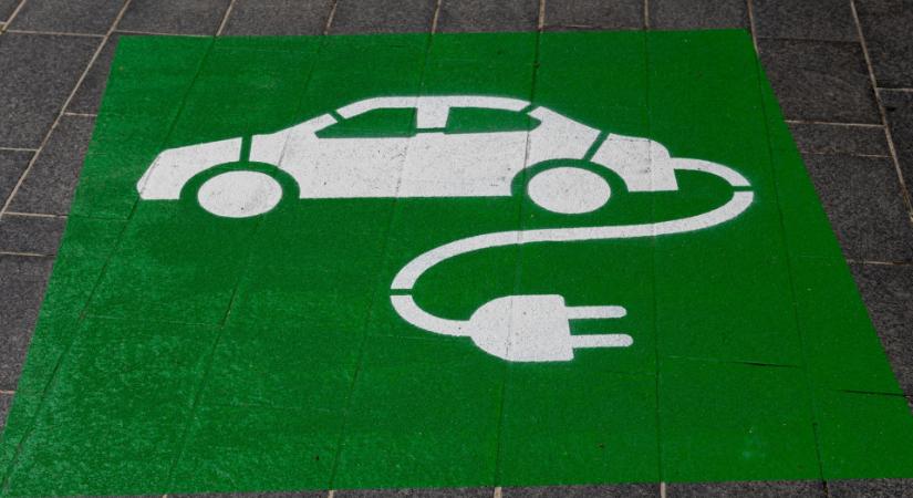 Ukrajnában rekordot döntött az elektromos járművek iránti kereslet – több mint 12 ezer havonta