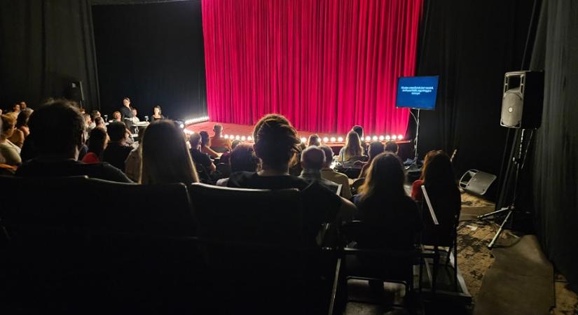 Színházak vészkiáltása: a költségcsökkentő rendelet a kulturális élet összeomlásához vezethet
