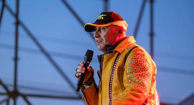 Ingyenes rockfesztivál Dunaújvárosban az Eddával és a Mobilmániával