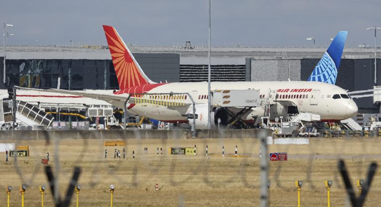 Leszállás előtt aktiválódott egy Air India-repülőgép energiaellátó rendszere, a turbina csak vészhelyzetkor nyílna ki