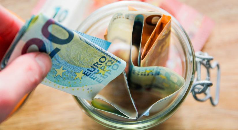 Így áll a dollár, az euró szerda reggel: vegyes volt a forintmozgás