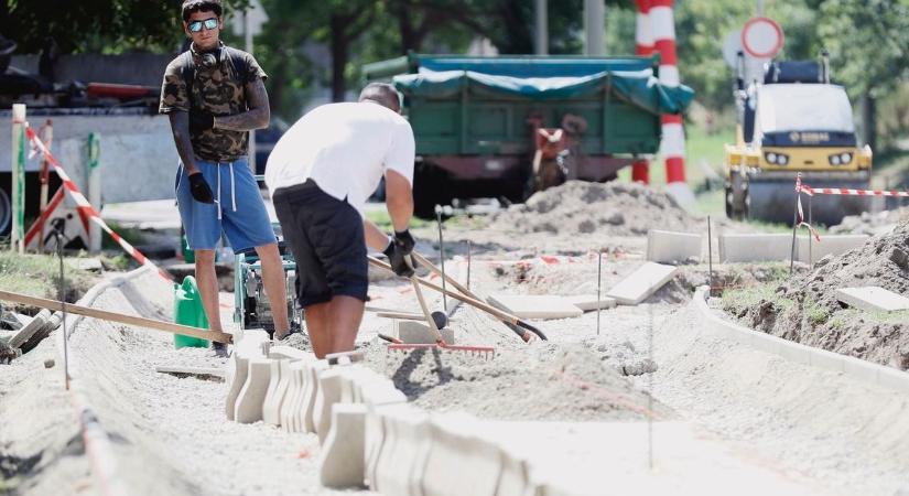 Folytatódik a járdafelújítás, kisebb kellemetlenségre kell számítani