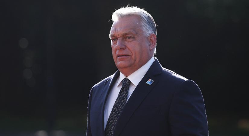 Gyászol Orbán Viktor, fekete-fehér fotóval tudatta a szomorú hírt
