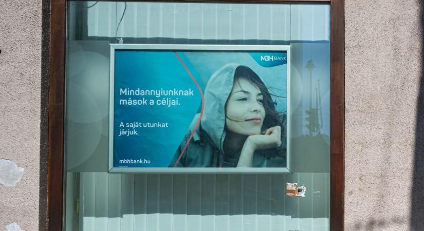 Meglepőt húzott az MBH Bank: lepattintotta egészségpénztárát és nyugdíjpénztárát