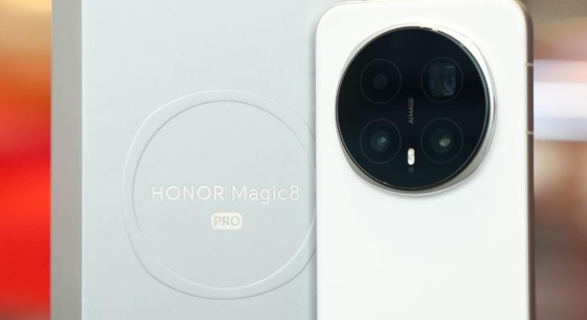 A Magic8 Pro dobozára is felkerül a kameragyűrű