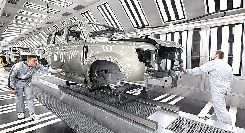 Újraindul a termelés a Jaguar Land Rover nyitrai gyárában és a többi üzemben is