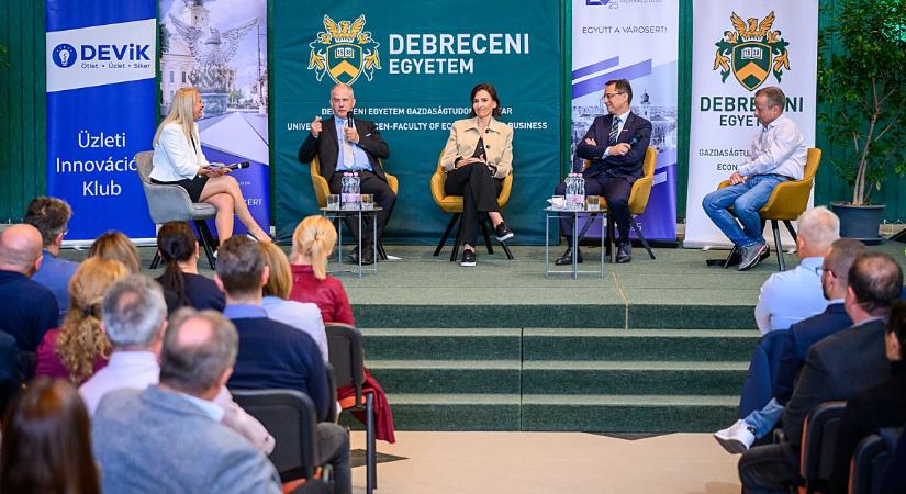Város, vagyon, vízió: 25 év tapasztalatáról egyeztettek Debrecenben – fotókkal, videóval