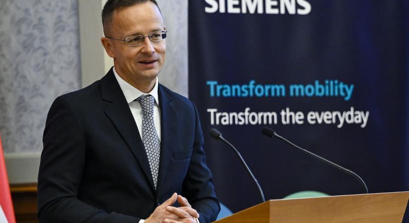 Hatmilliárd forint értékben újgenerációs informatikai megoldásokat fejleszt Budapesten a Siemens – jelentette be Szijjártó Péter