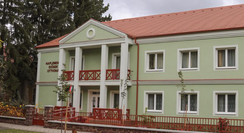Az idősek otthonában sem feledkeztek meg az idősek világnapjáról