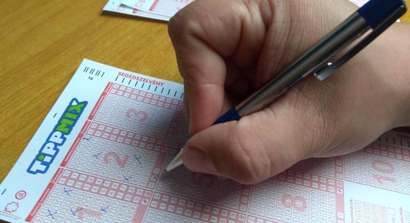 Tippmix: Aprópénzből közel 700 ezret nyert egy szekszárdi fogadó