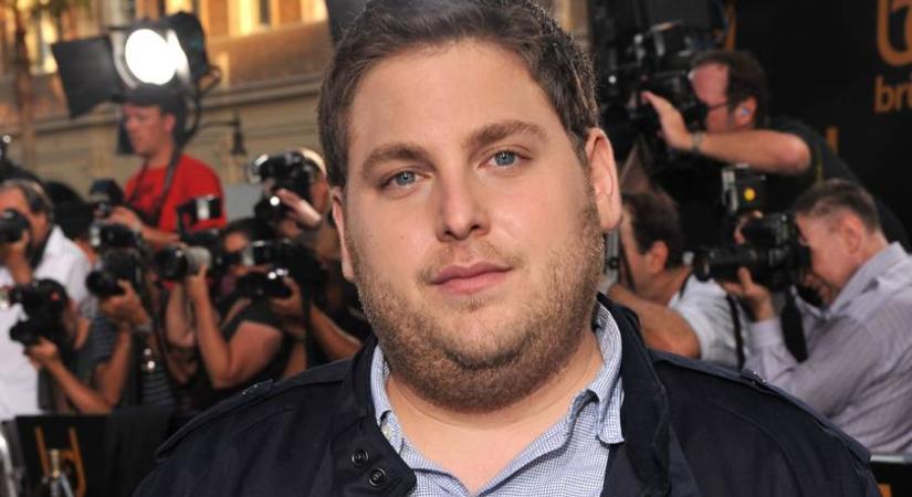 A 130 kilós színész a felére fogyott: felismerhetetlen friss fotóin Jonah Hill