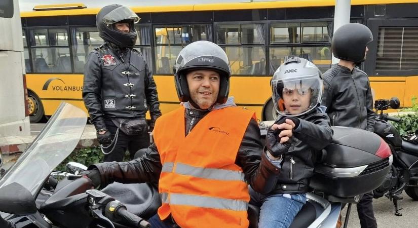 Másfélmillió forint gyűlt össze a kis Léninek: egyre közelebb kerül a család ahhoz, hogy a nyolcéves autista kisfiú megszólalhasson