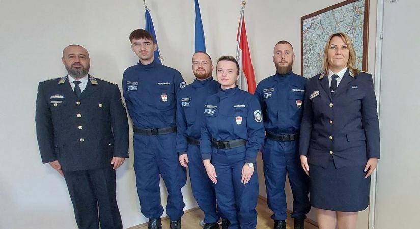 Friss vér az egyenruhában – új rendőrök álltak szolgálatba Tolna vármegyében