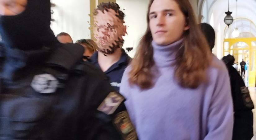 Hiába próbálkoztak, marad a rácsok mögött a bestiális antifa