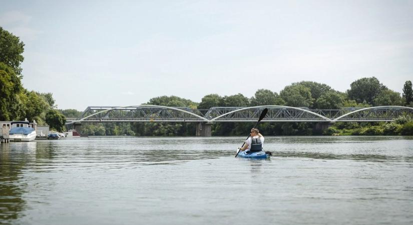 Súlyos, ami a Tisza-tavon történik! Tonnaszámra emelik ki, és hol van még a vége!