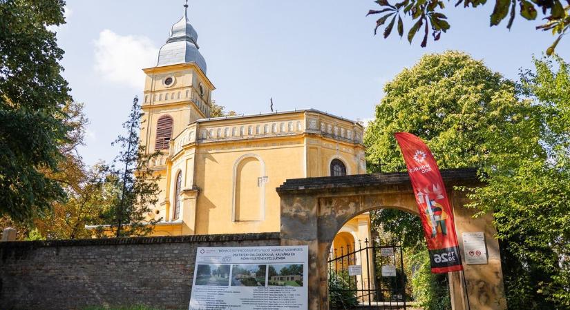 Elkezdődnek az előkészítő munkálatok a Csatatéri Emlékkápolna környezetében